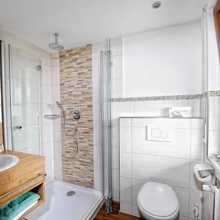 Hotell Wellness-hotel Talblick 3*