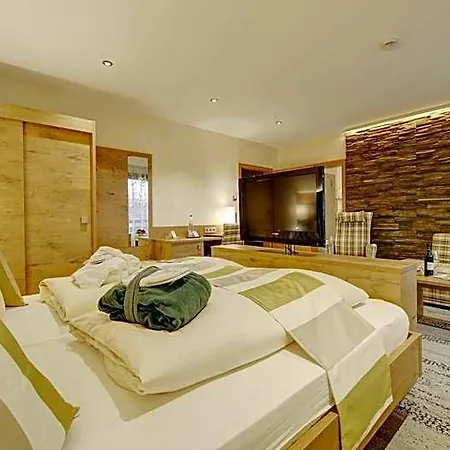 Wellness-hotel Talblick 3* Schömberg