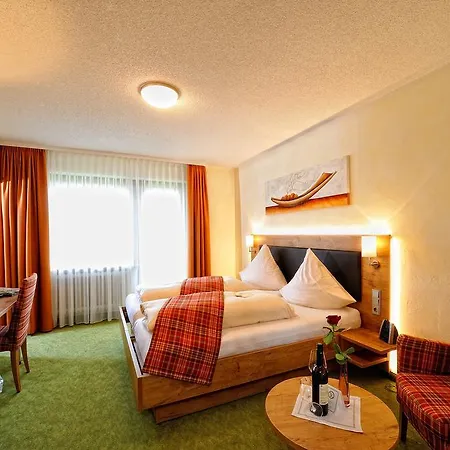 فندق Wellness-hotel Talblick Schömberg