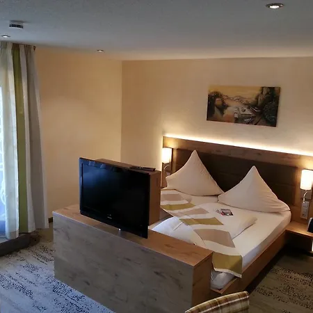 Wellness-hotel Talblick Hotell 3*