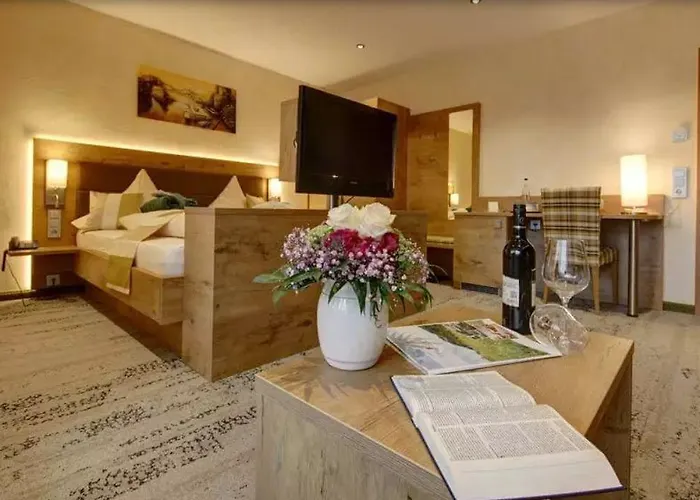 Отель Wellness-hotel Talblick 3*